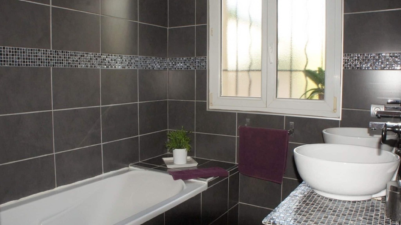 Photo of Bathroom in Roquemaure