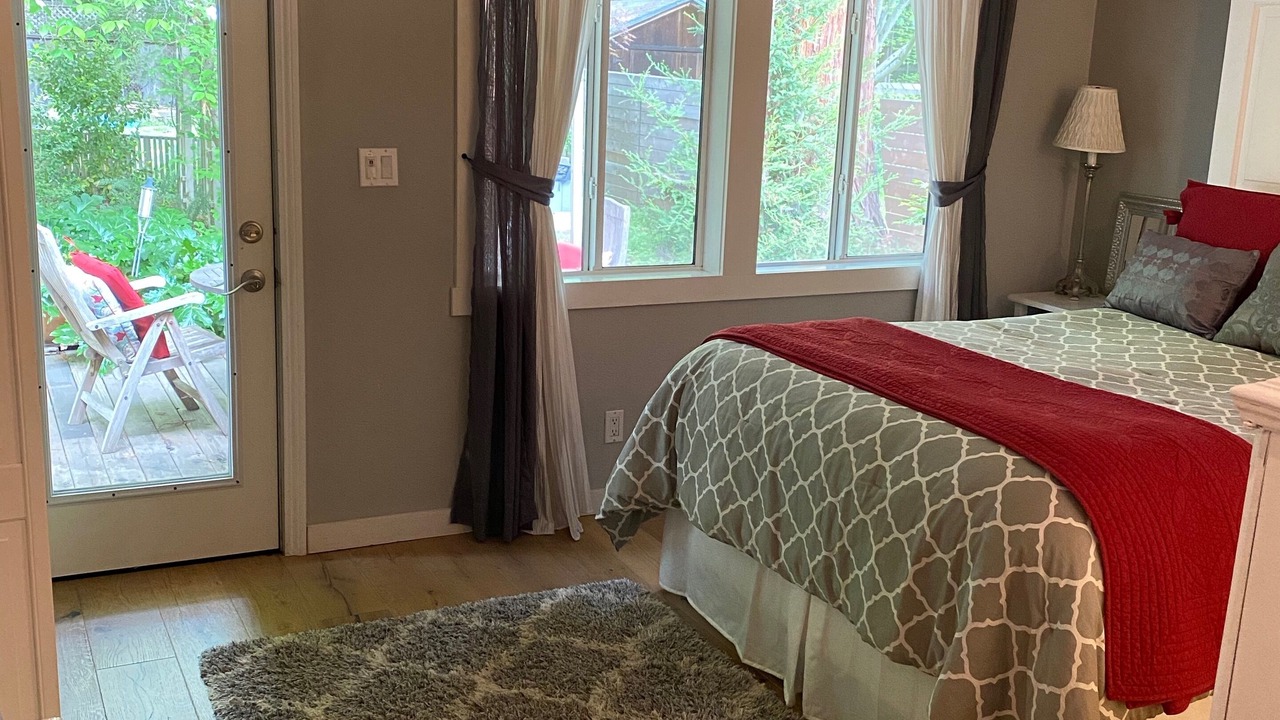Photo of Bedroom in Kenwood