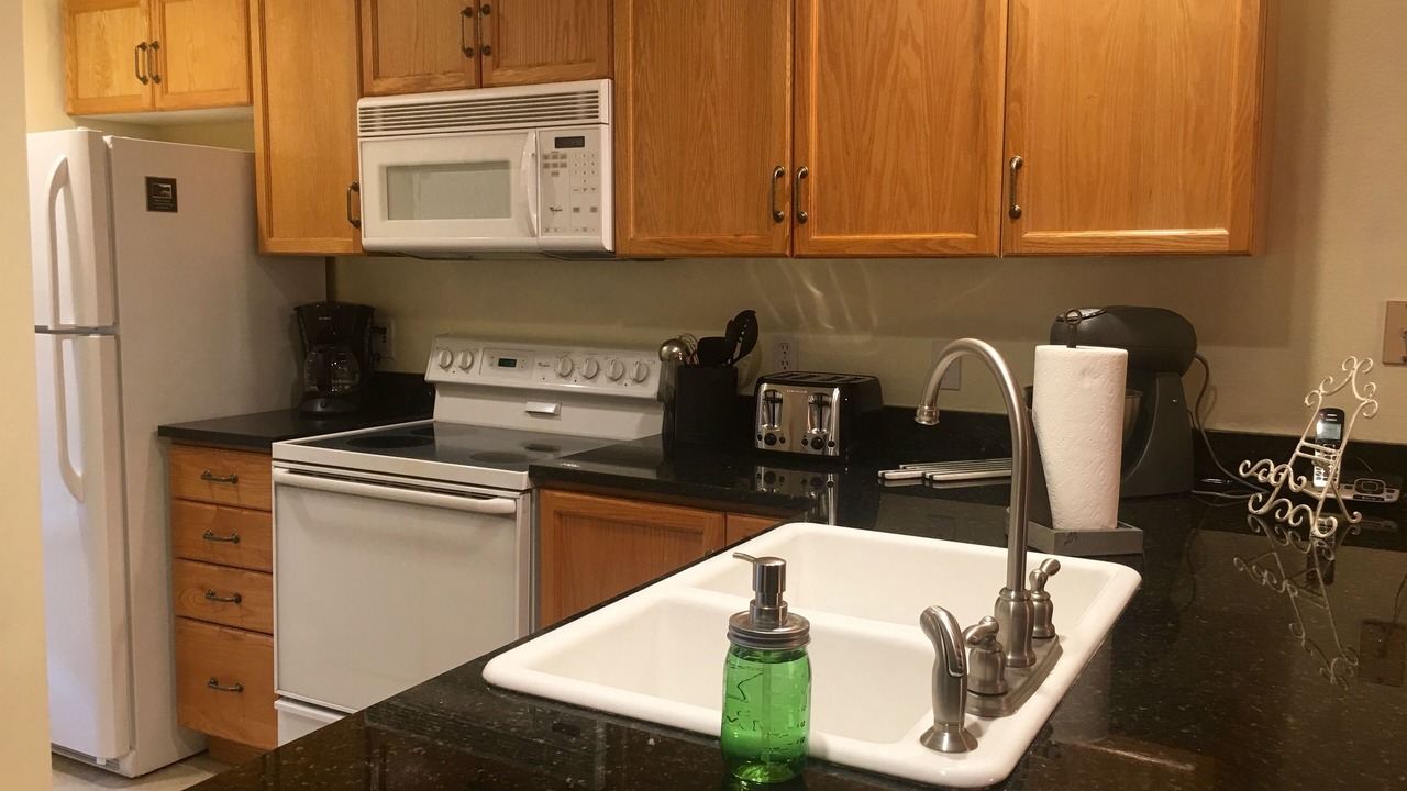 Photo of Others in Hollister