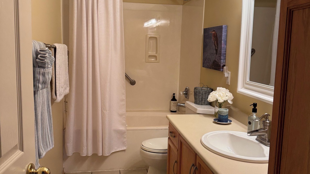 Photo of Others in Hollister