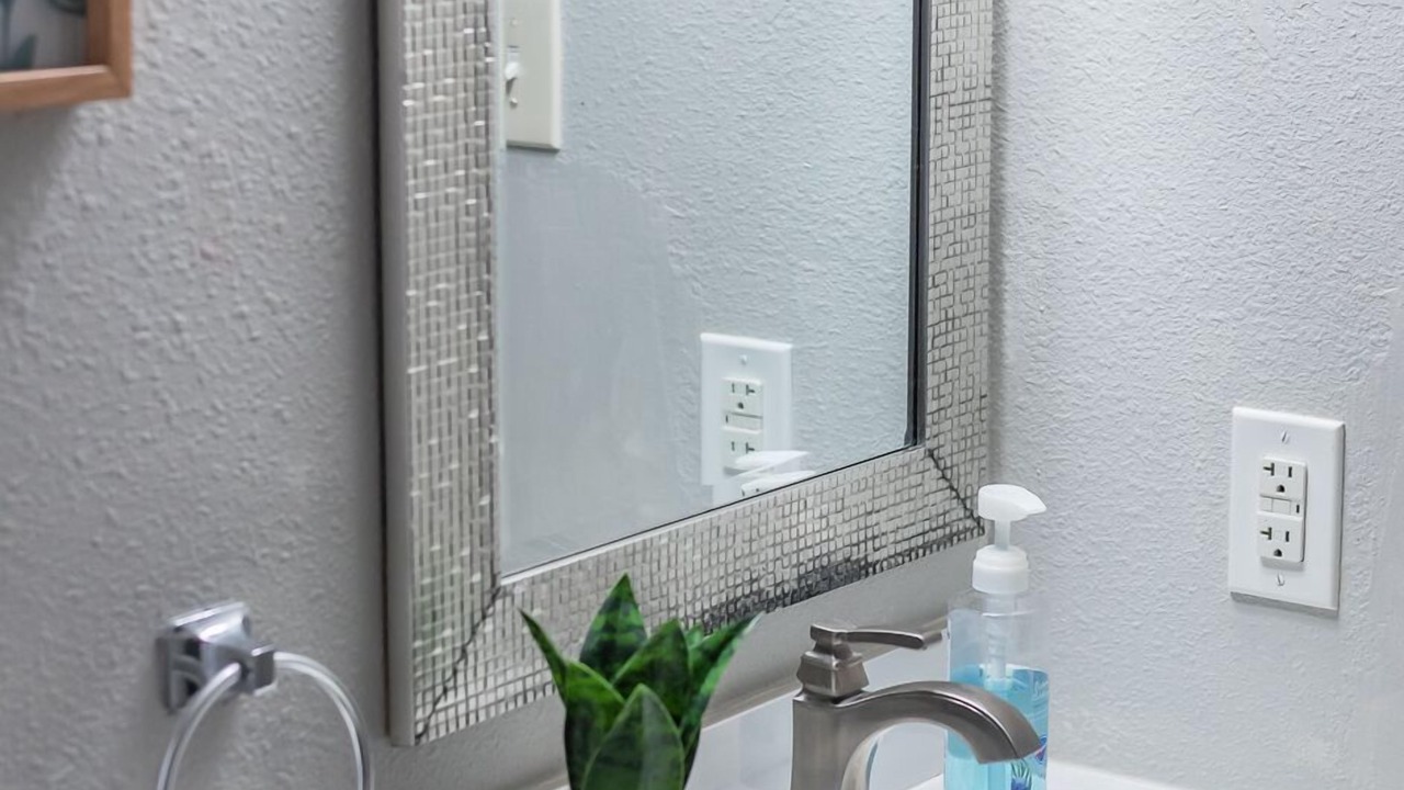 Photo of Bathroom in Mahncke Park