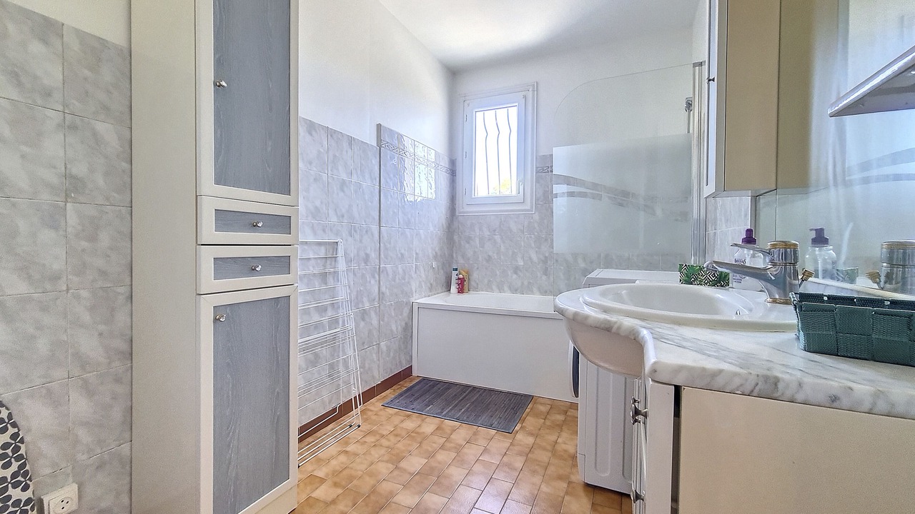Photo of Bathroom in Saint-Andre
