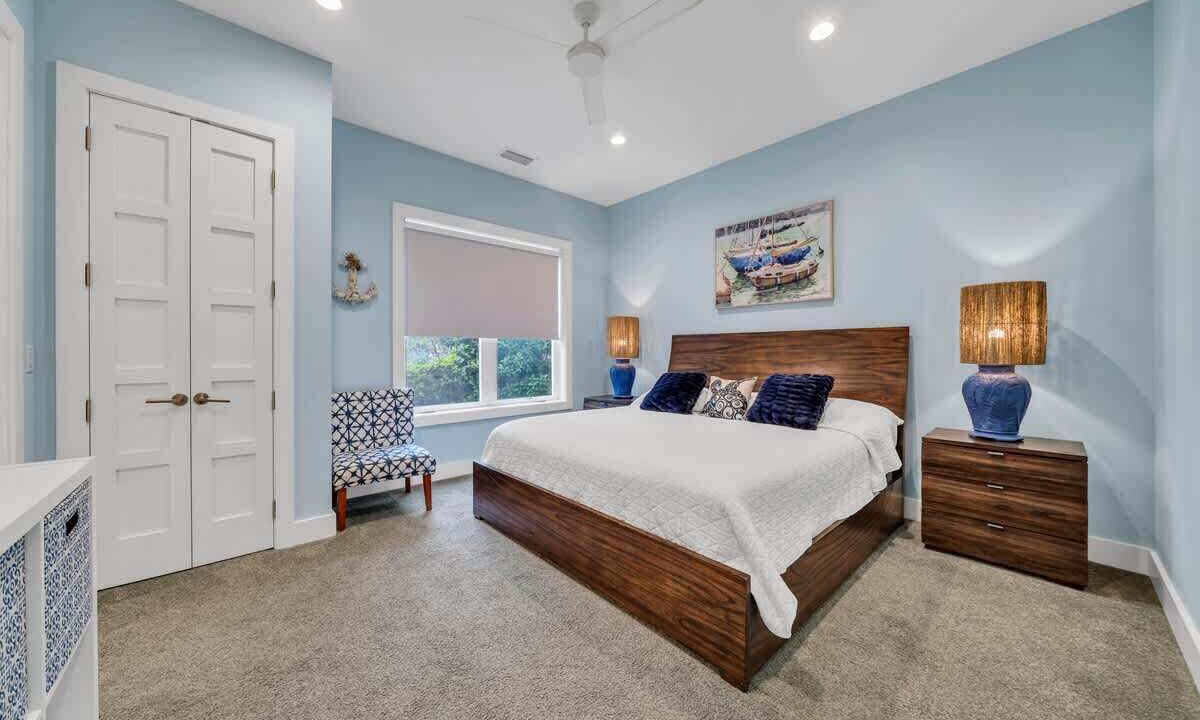 Photo of Others in Avalon Beach Estates