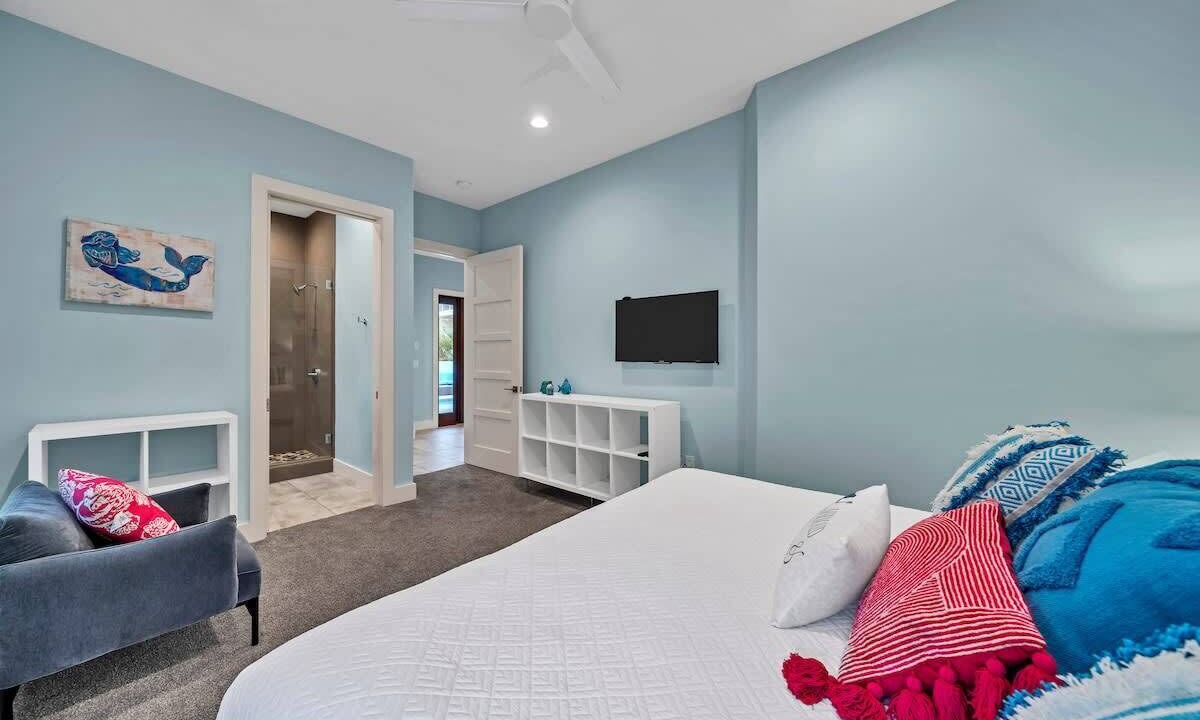 Photo of Bedroom in Avalon Beach Estates