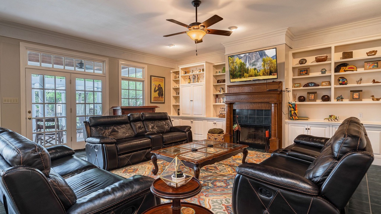 Photo of Livingroom in Lockhart