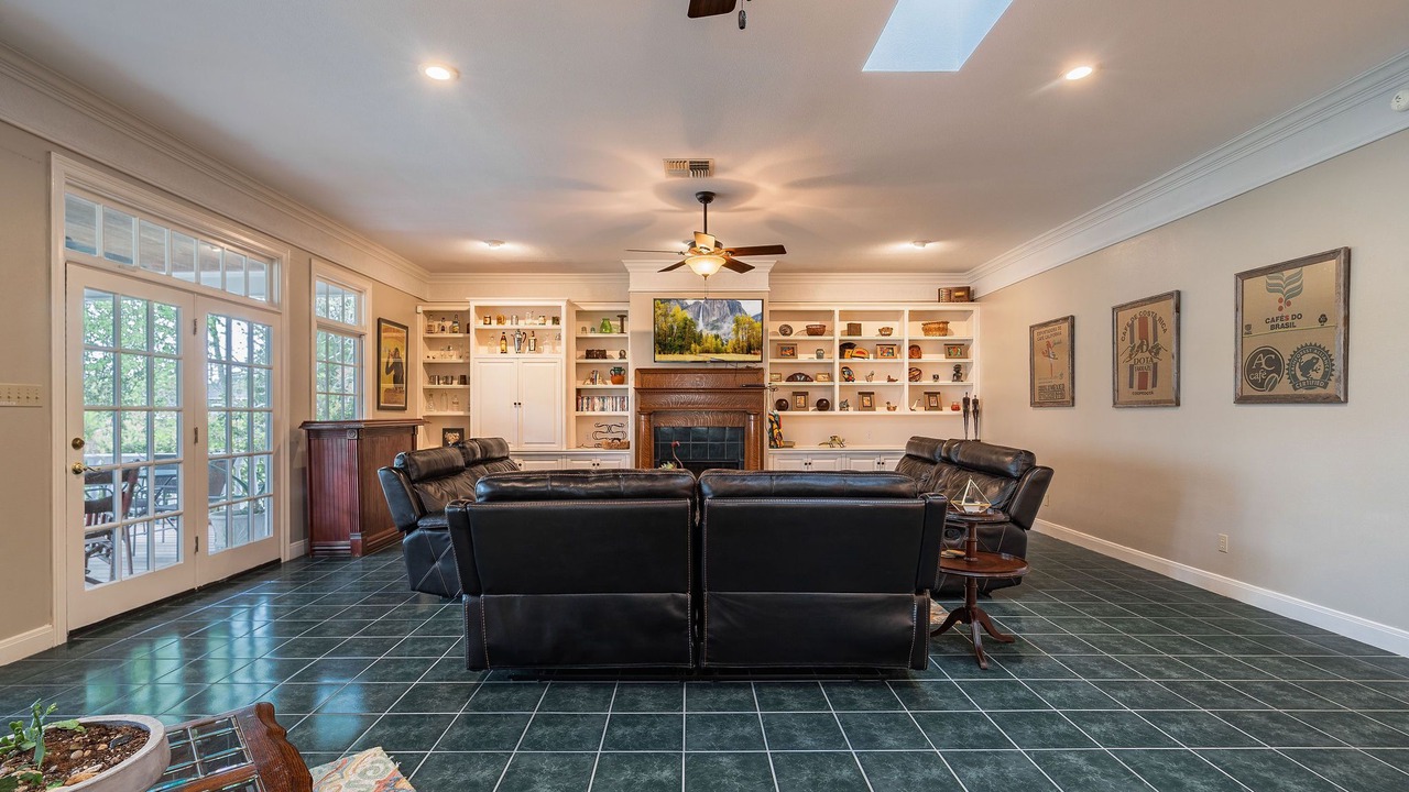 Photo of Livingroom in Lockhart