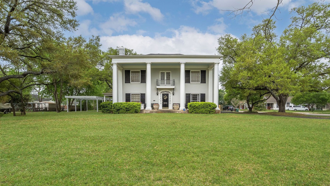 Photo of Outdoor in Lockhart
