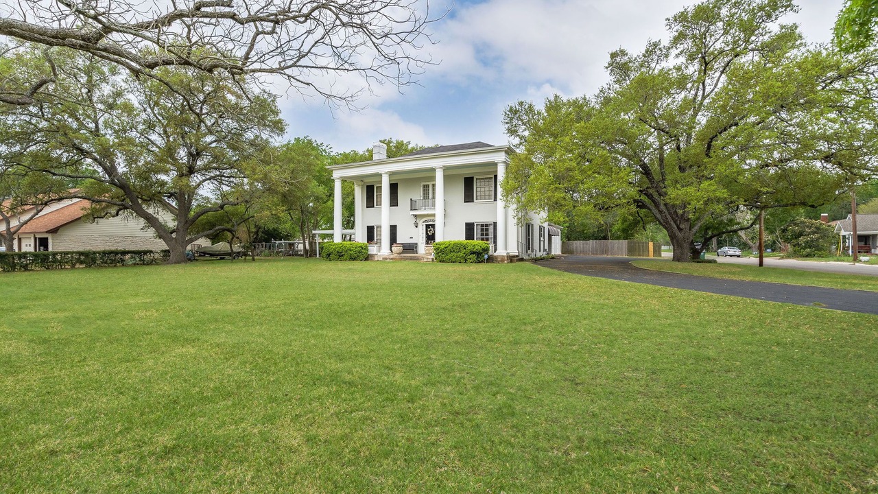 Photo of Outdoor in Lockhart
