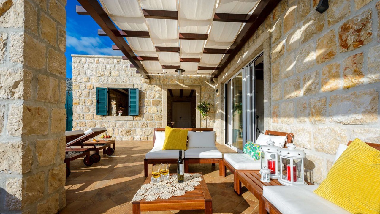 Photo of Patio Balcony in Dubravka