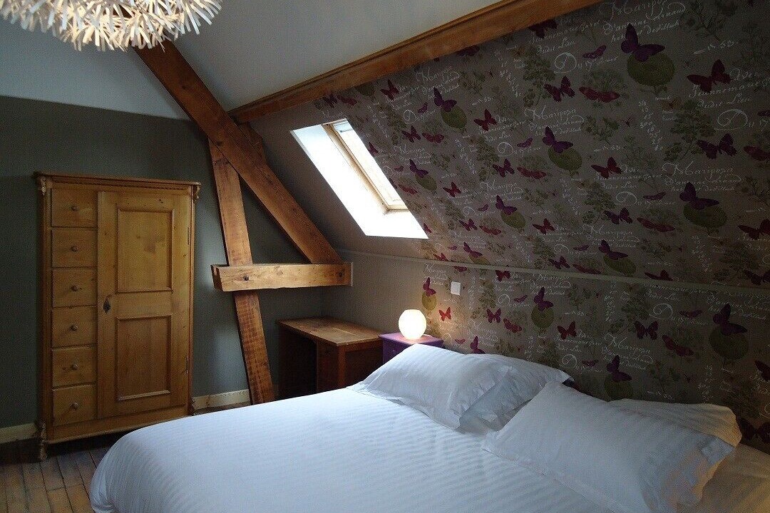 Photo of Bedroom in Coucy-le-Chateau-Auffrique