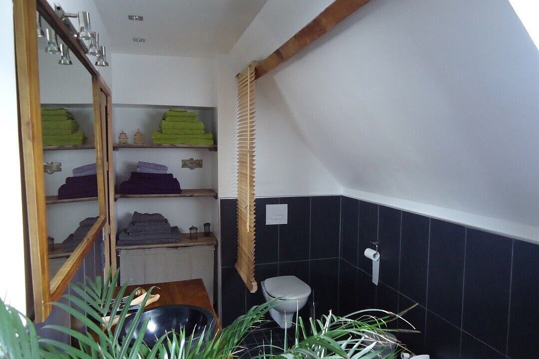 Photo of Bathroom in Coucy-le-Chateau-Auffrique