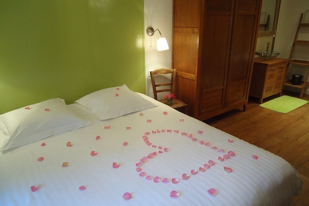 Photo of Bedroom in Coucy-le-Chateau-Auffrique