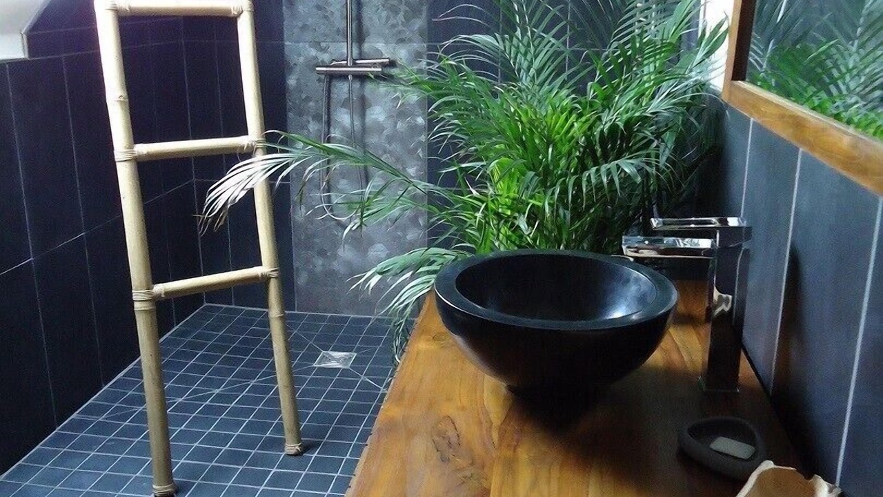 Photo of Bathroom in Coucy-le-Chateau-Auffrique