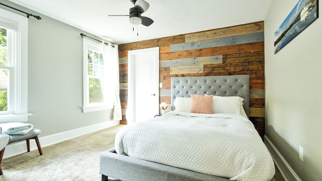 Photo of Bedroom in Dubuque
