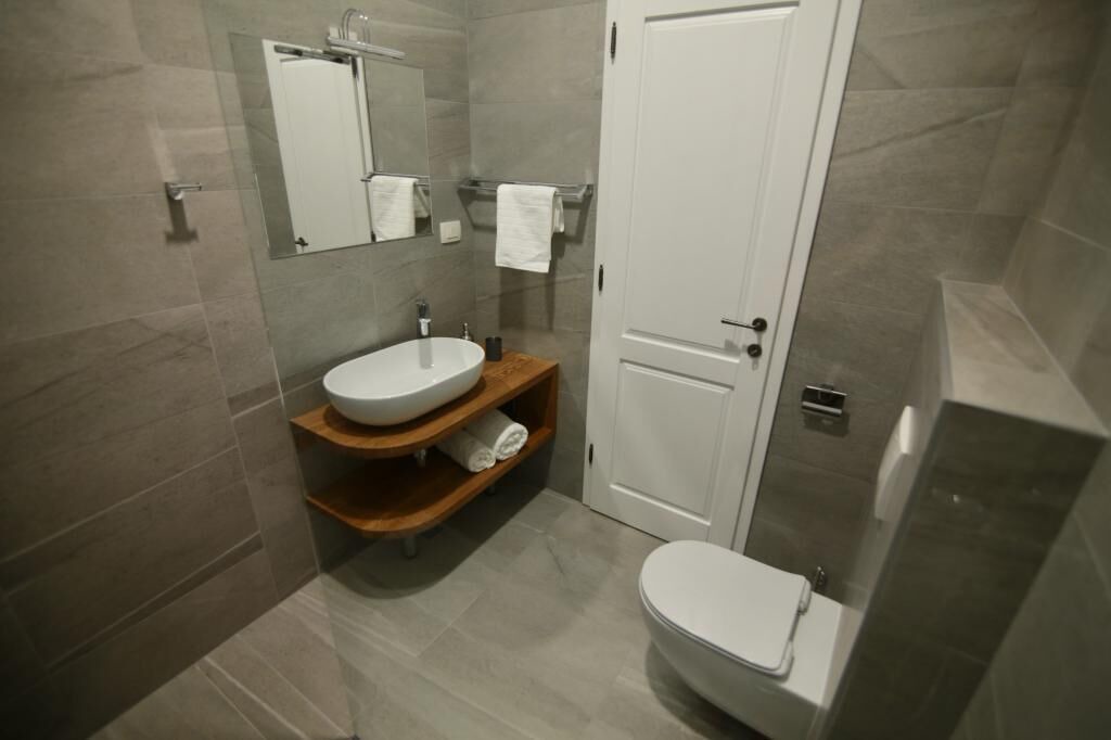 Photo of Bathroom in Pile
