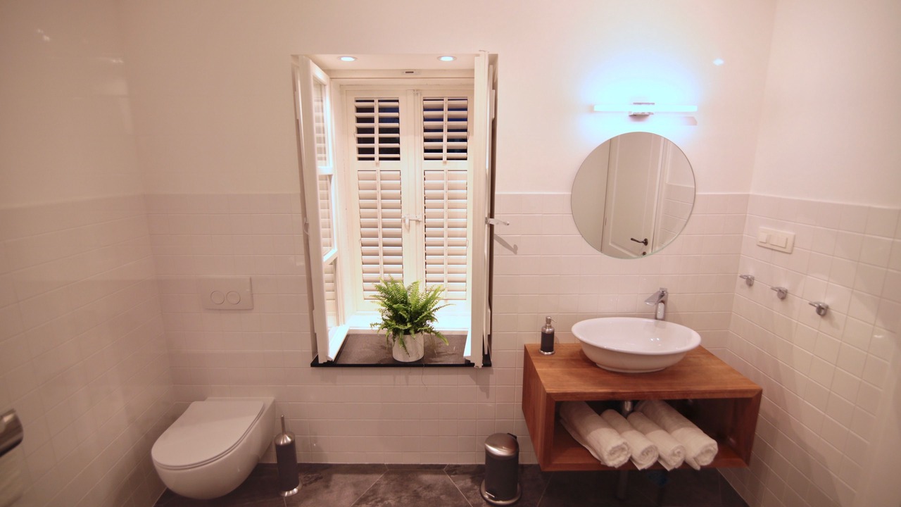 Photo of Bathroom in Pile