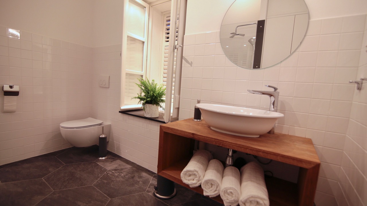 Photo of Bathroom in Pile