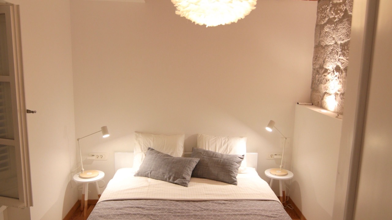 Photo of Bedroom in Pile