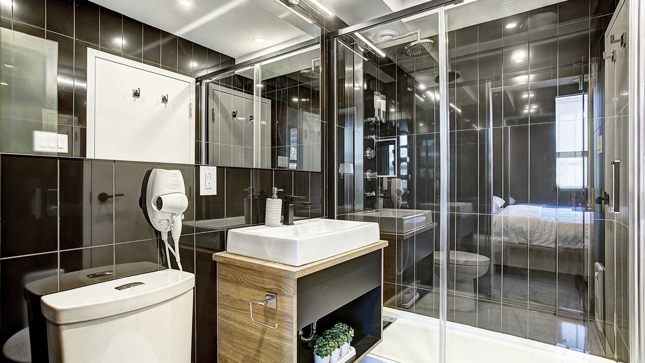 Photo of Bathroom in Shaughnessy Village