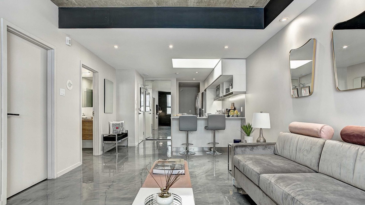 Photo of Livingroom in Shaughnessy Village