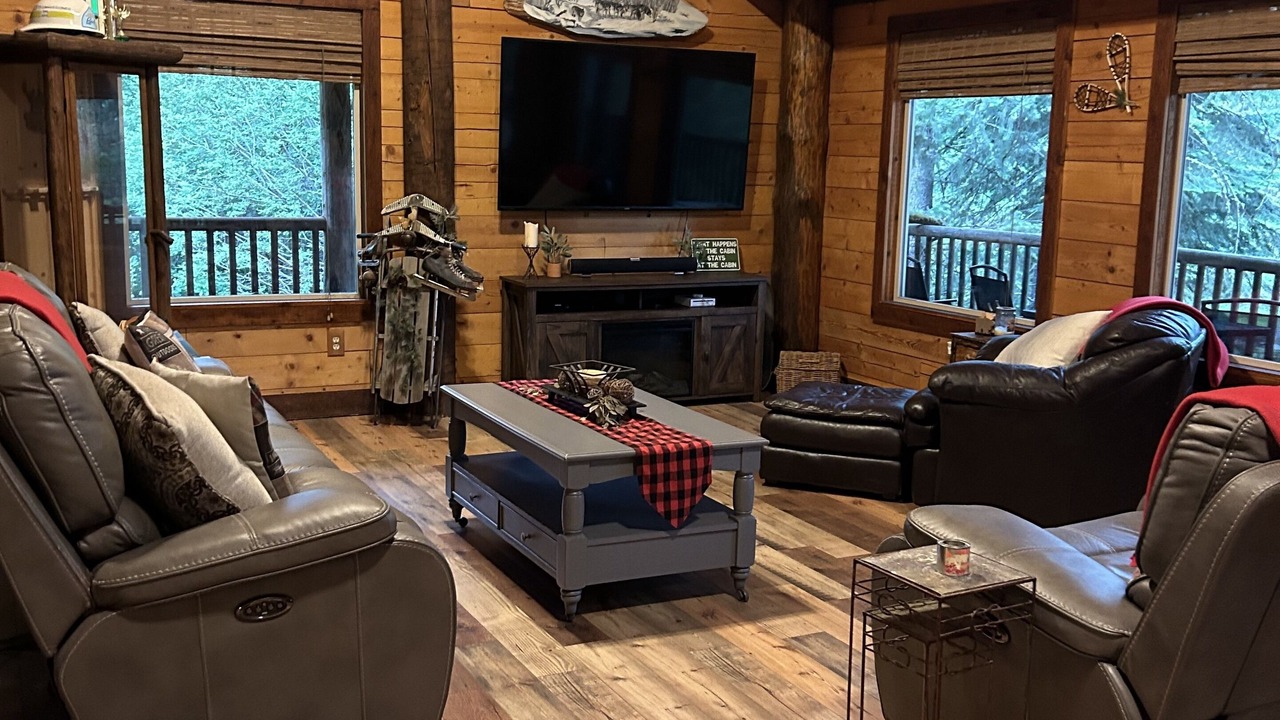 Photo of Livingroom in Garden Valley