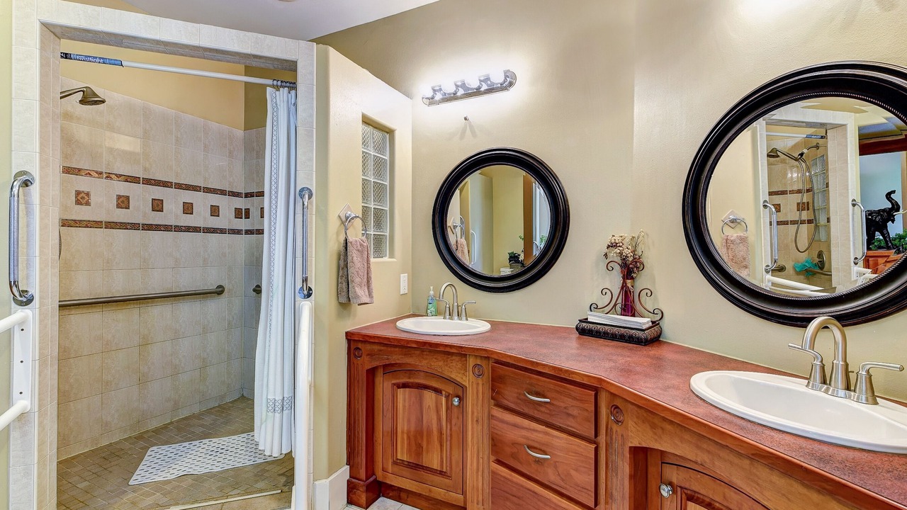 Photo of Bathroom in Monroe