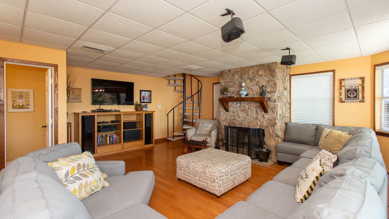 Photo of Bedroom in Enchanted Oaks