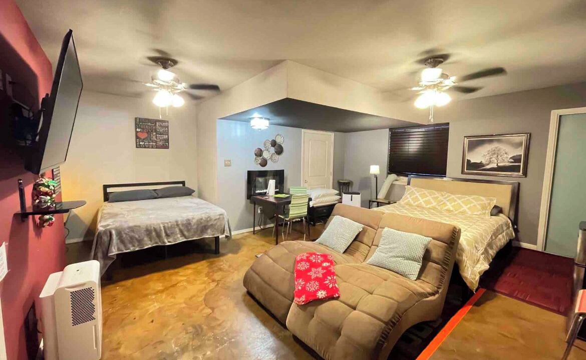 Photo of Bedroom in Vance Jackson
