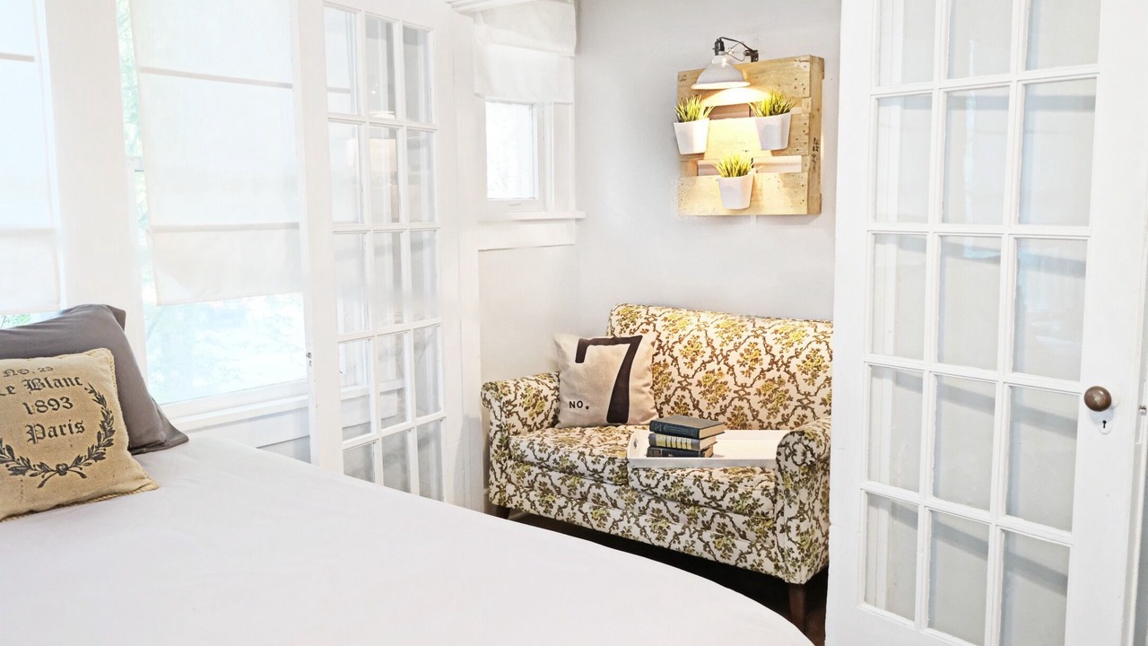 Photo of Bedroom in Lower Greenville