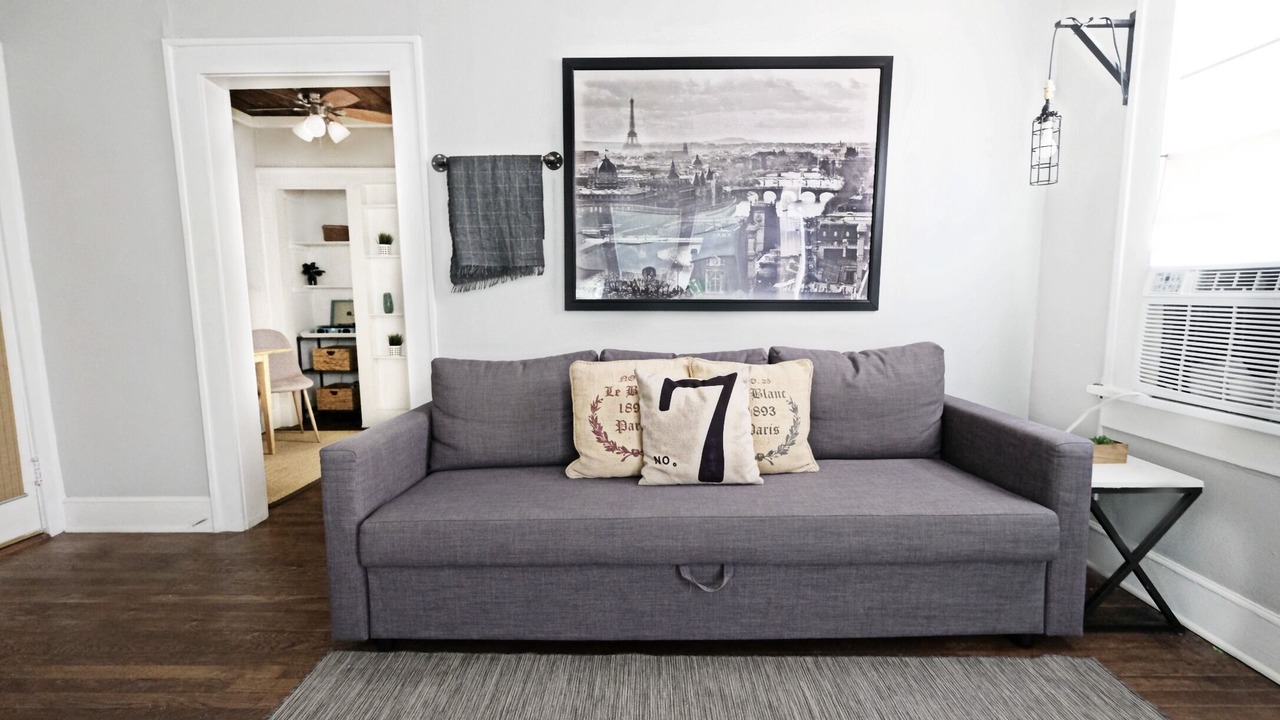 Photo of Livingroom in Lower Greenville