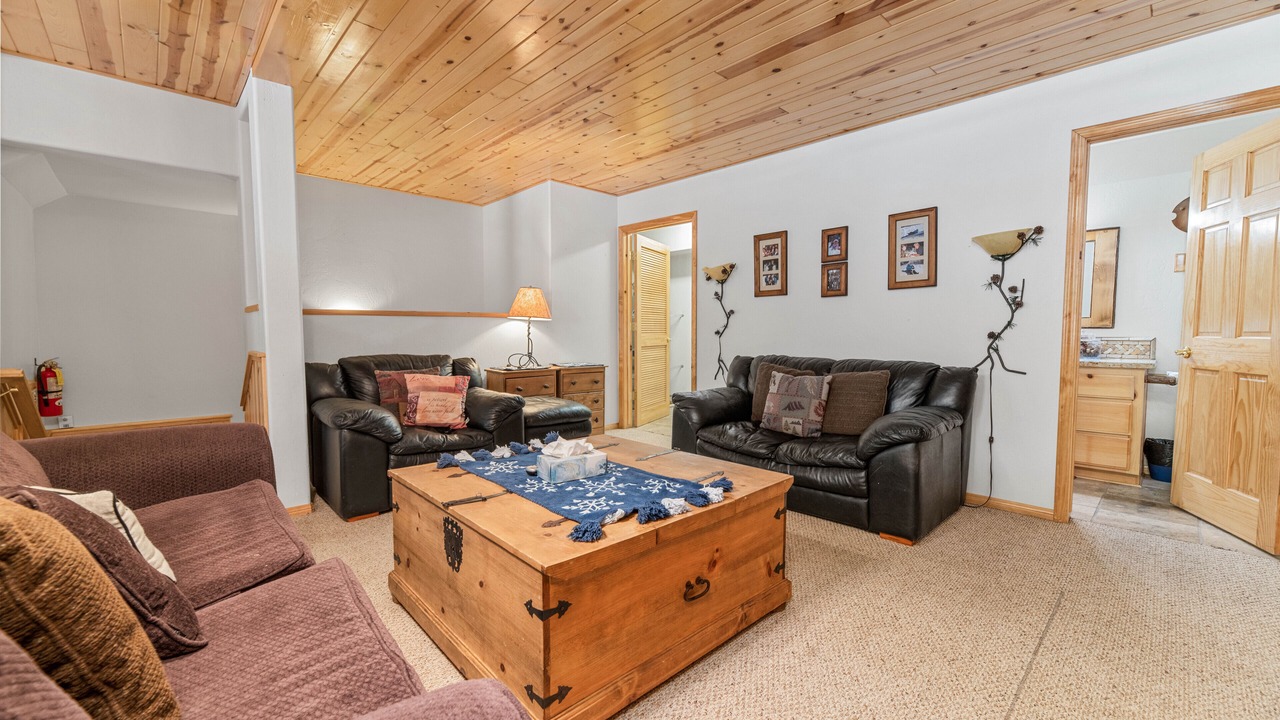 Photo of Livingroom in Fox Farm