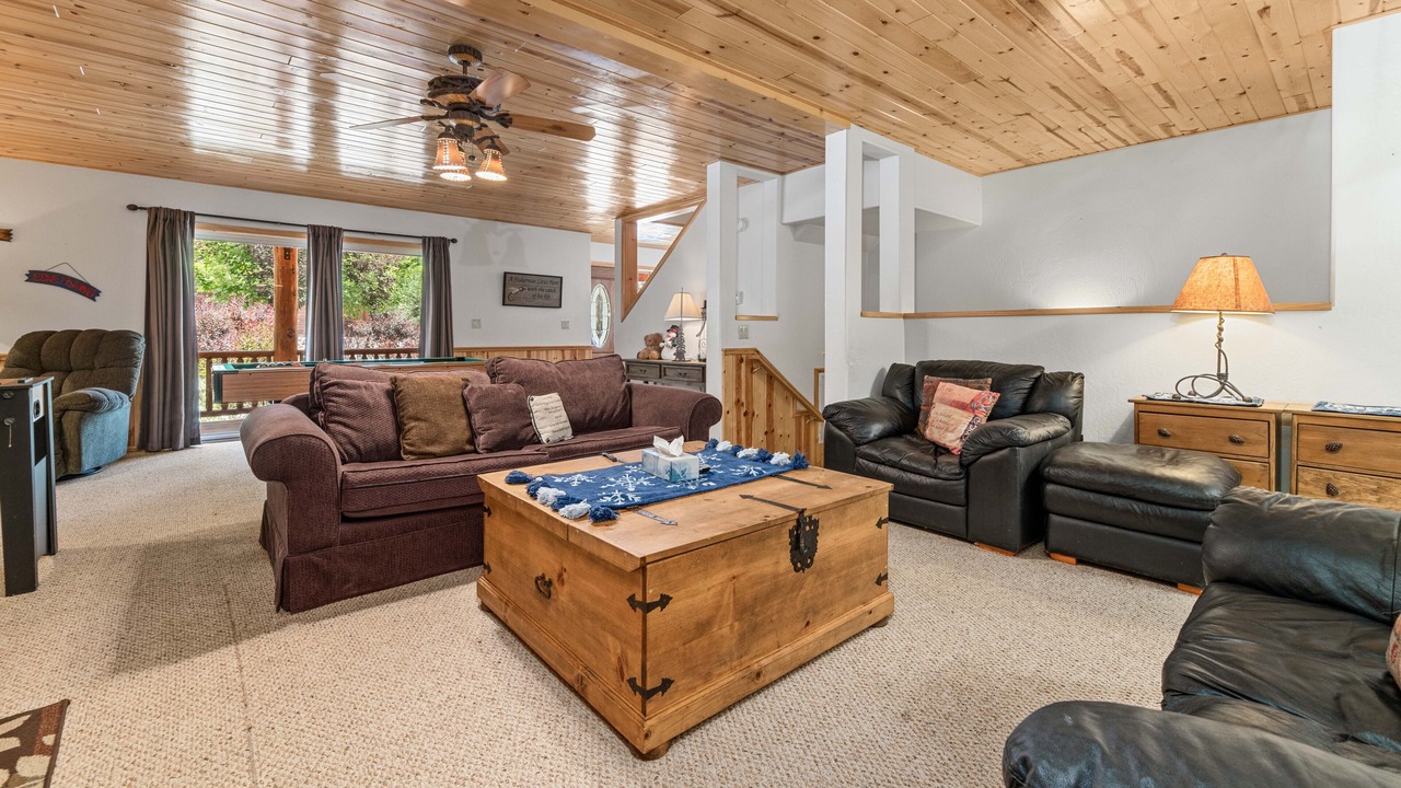 Photo of Livingroom in Fox Farm