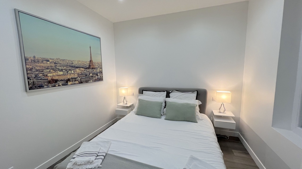 Photo of Bedroom in 15th Arrondissement
