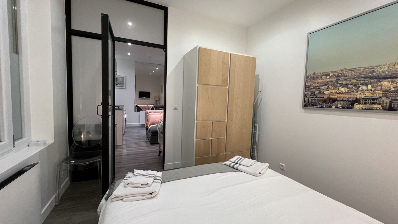 Photo of Bedroom in 15th Arrondissement