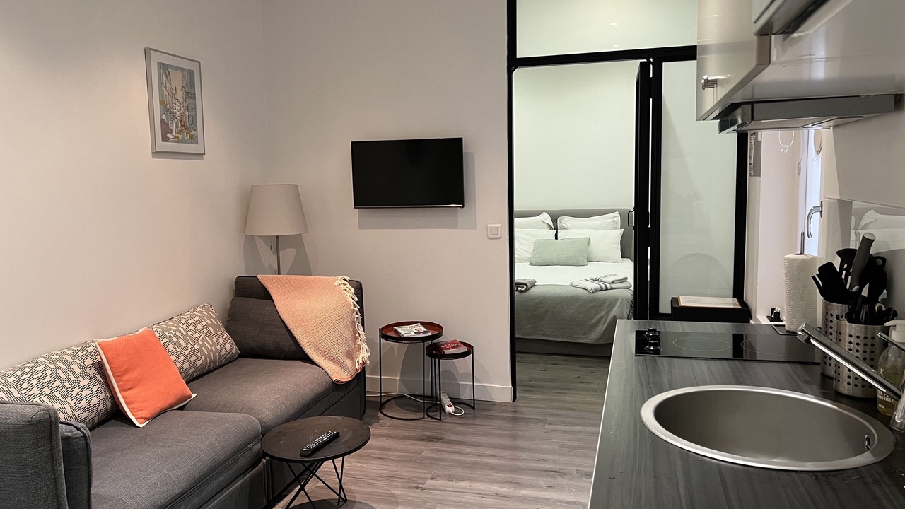 Photo of Livingroom in 15th Arrondissement