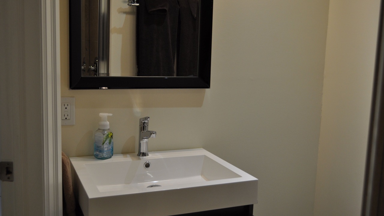 Photo of Bathroom in Alexandra Park