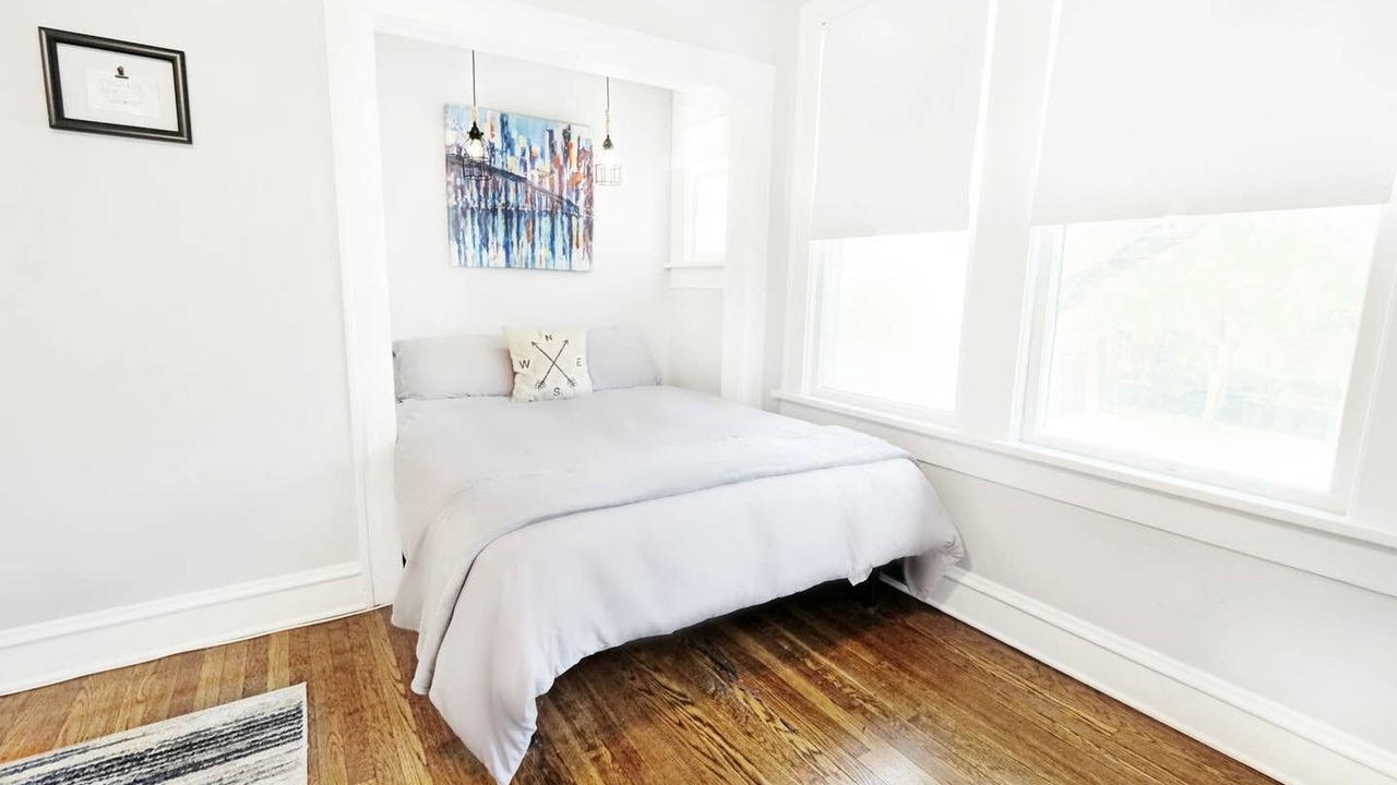 Photo of Bedroom in Lower Greenville