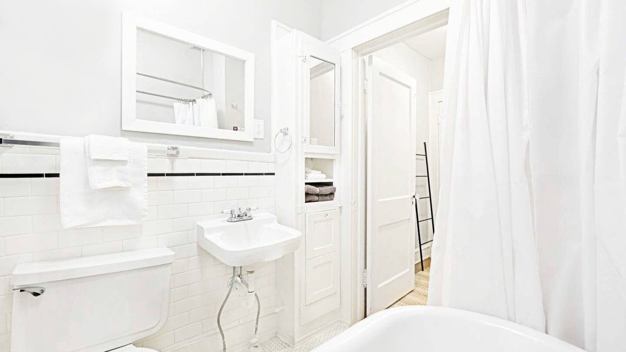 Photo of Bathroom in Lower Greenville