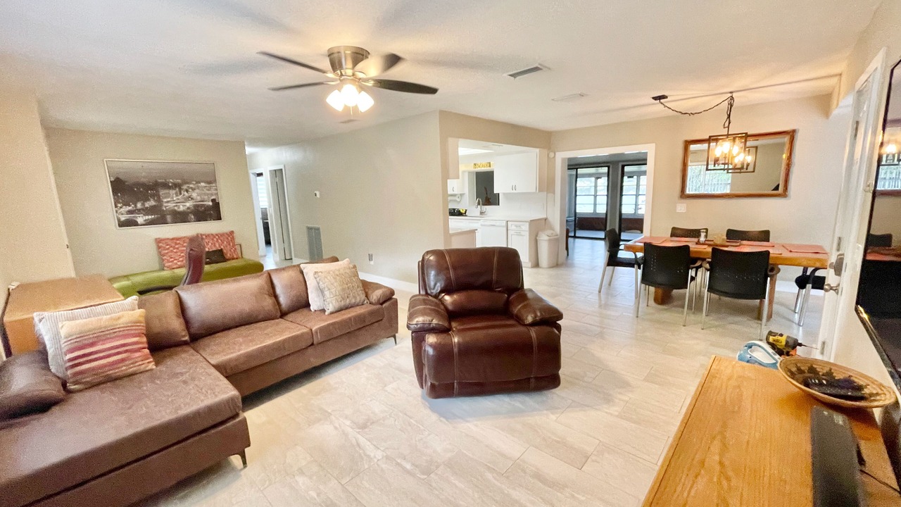 Photo of Livingroom in Orient Park
