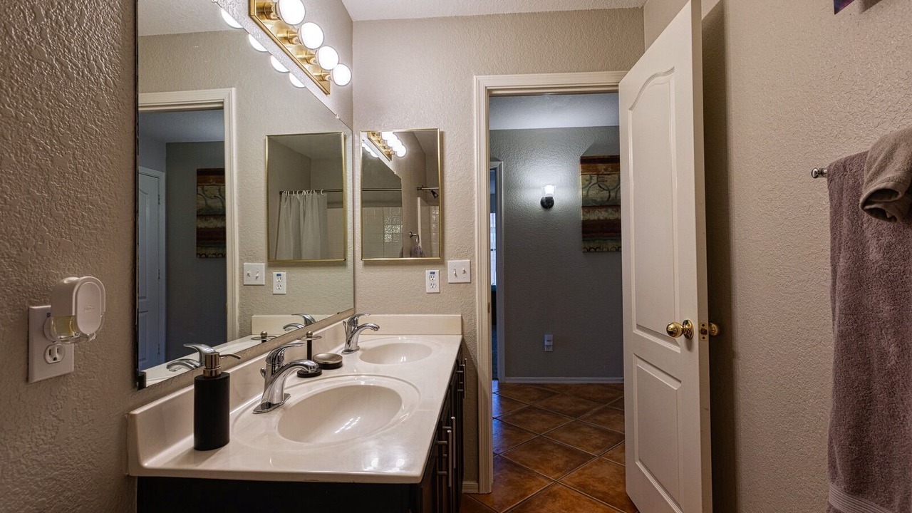 Photo of Bathroom in Glendale