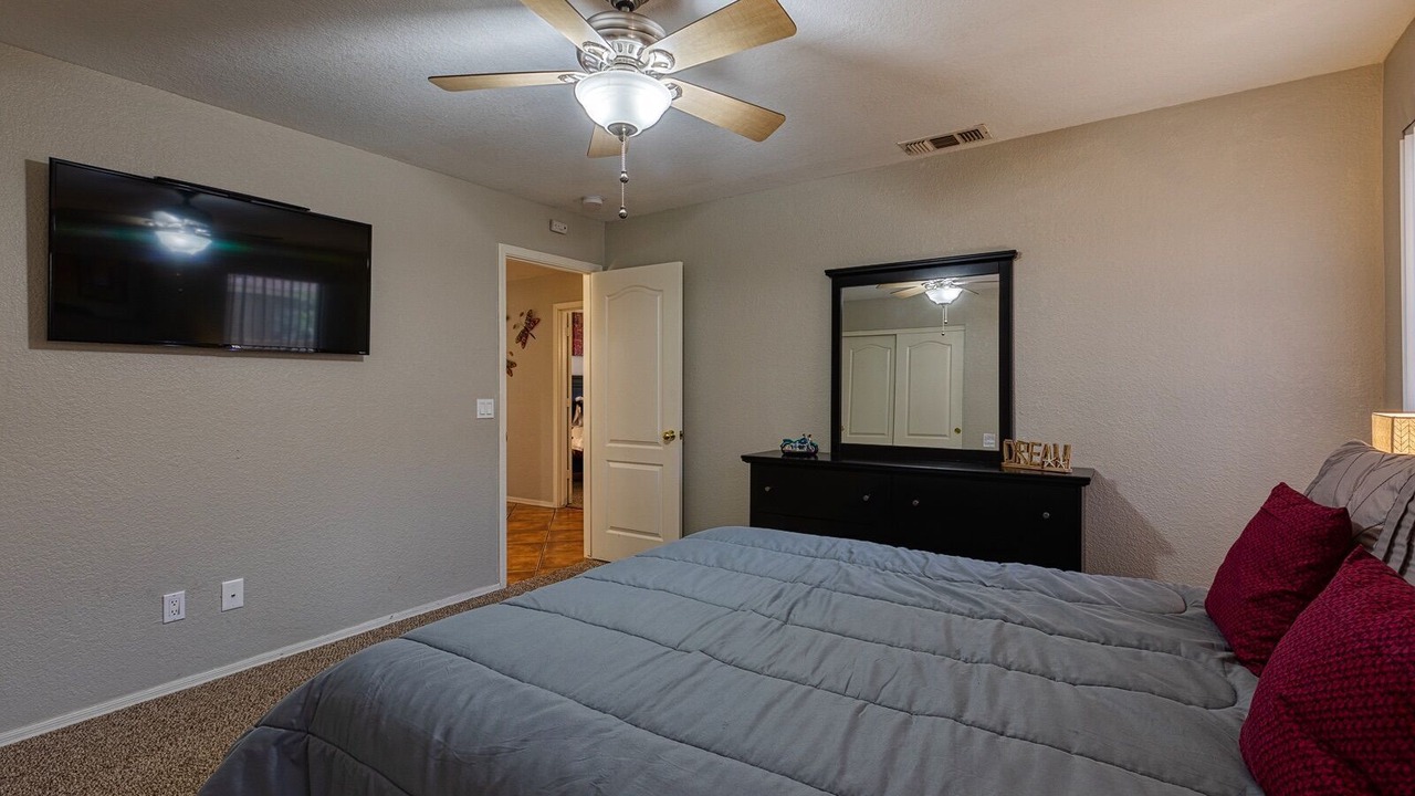 Photo of Bedroom in Glendale