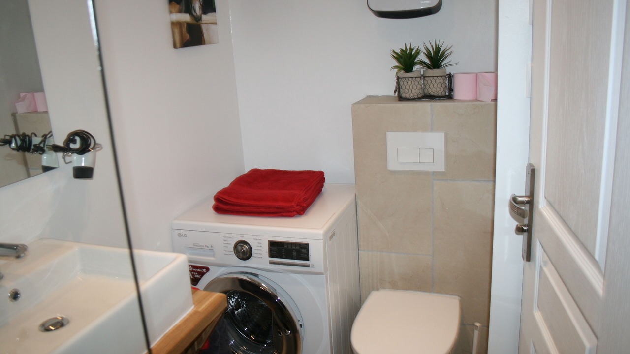 Photo of Bathroom in Lisieux