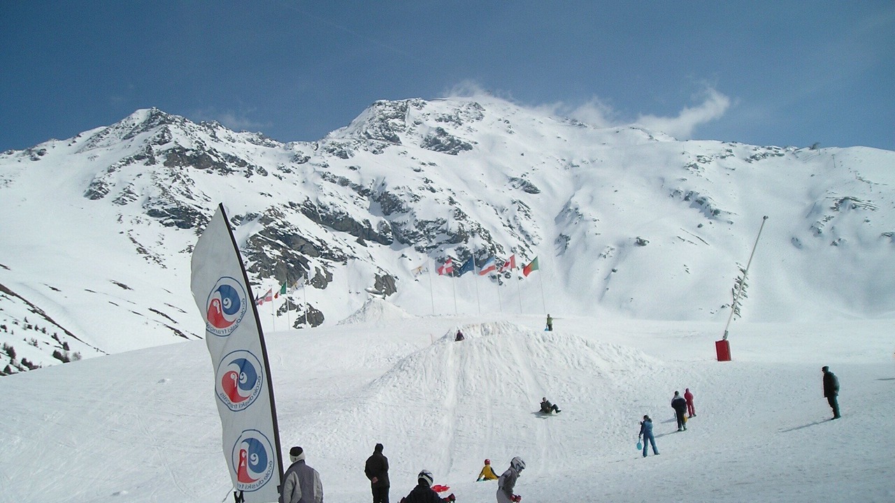 Photo of Others in Arc-2000