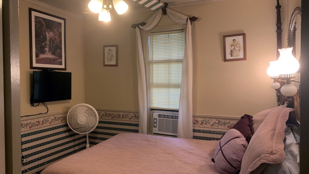 Photo of Bedroom in Rogers
