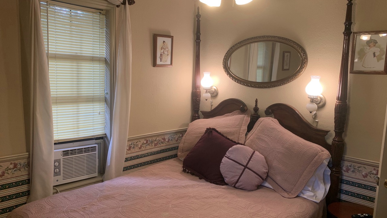 Photo of Bedroom in Rogers