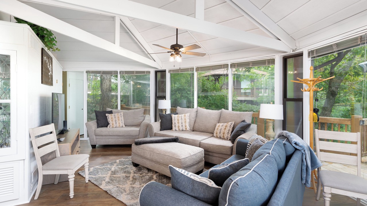 Photo of Livingroom in Village of Four Seasons