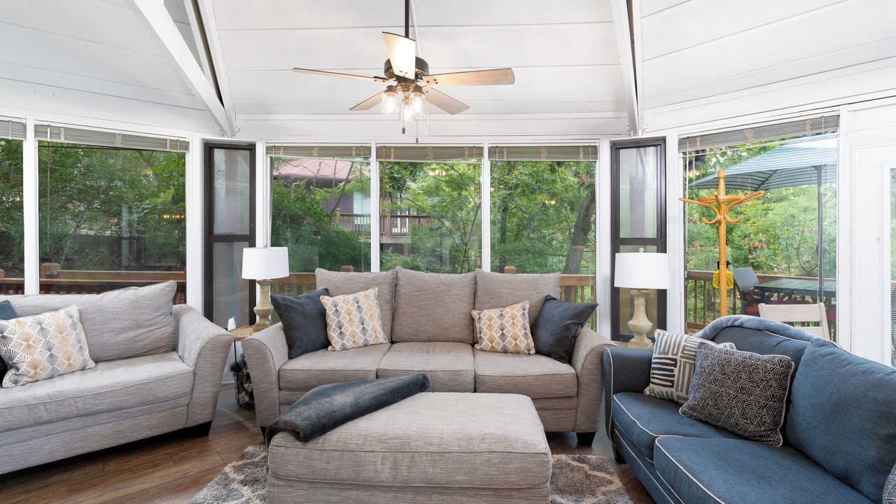 Photo of Livingroom in Village of Four Seasons