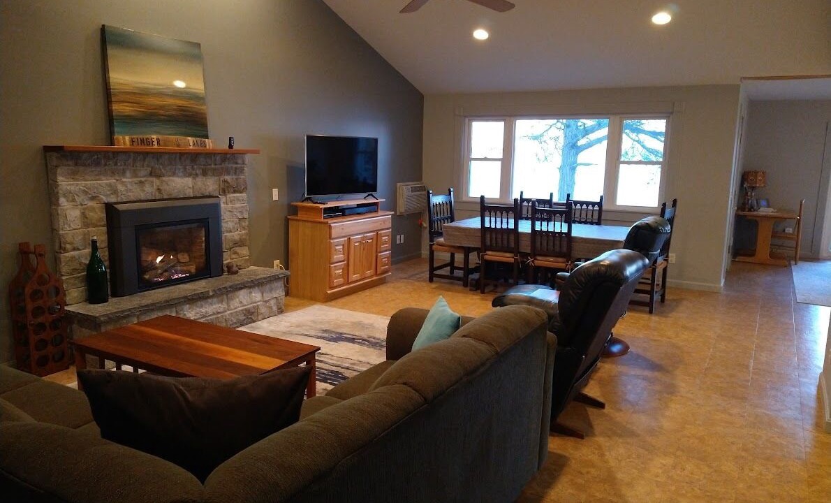 Photo of Livingroom in Town of Torrey