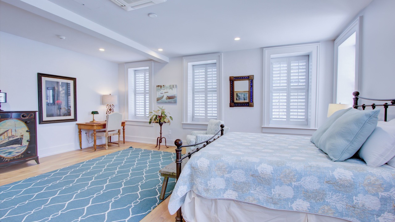 Photo of Bedroom in Charleston Historic District