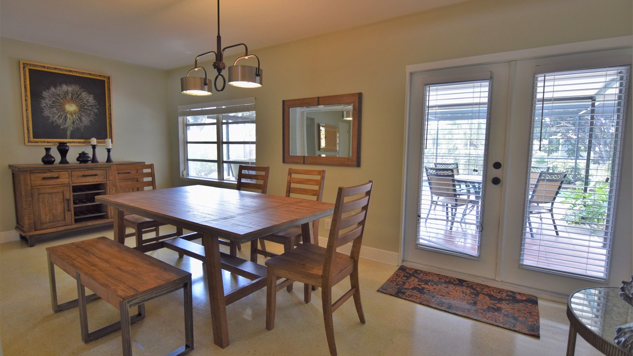 Photo of Outdoor in Gulf Gate Estates